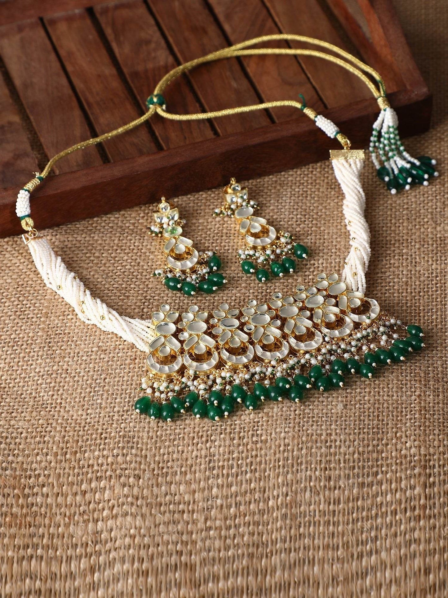 22KT gold Plated Kundan Classic Green Choker Necklace Set for women and Girls - Auraa Trends