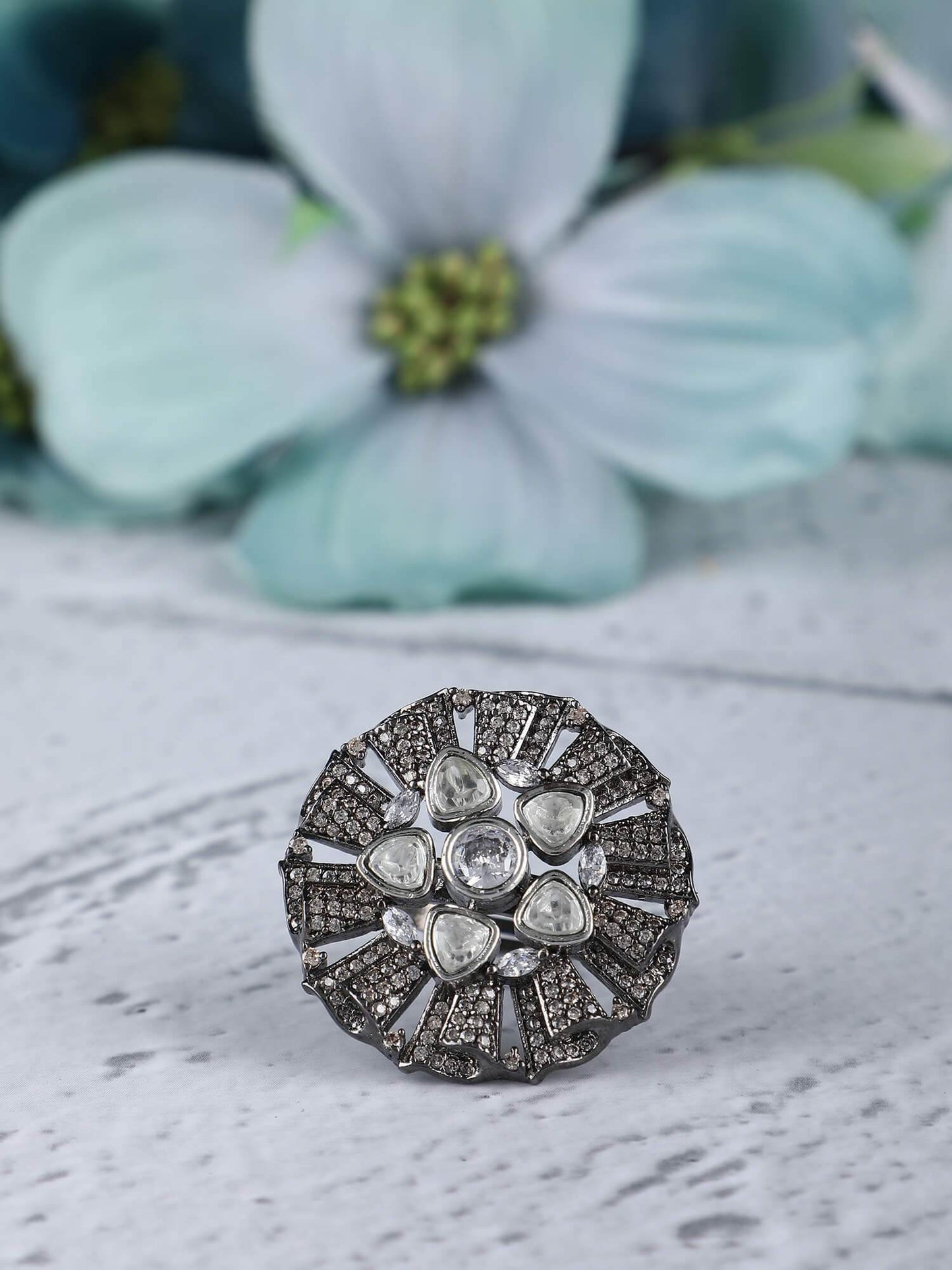 22KT Gold Plated Kundan Classic Grey Ring - Auraa Trends