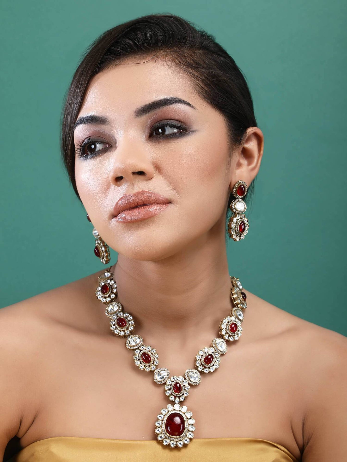22KT Gold Plated Kundan Classic Red Necklace Set - Auraa Trends