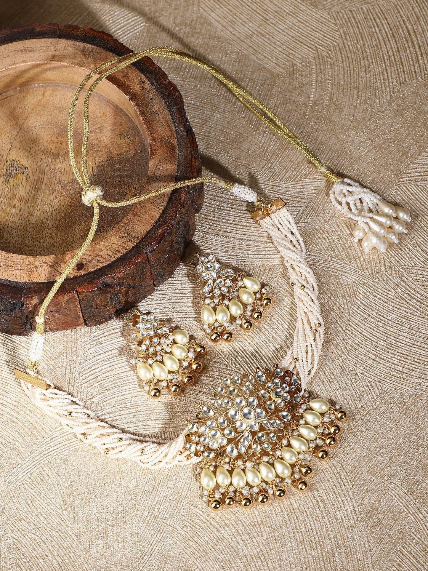 22KT Gold Plated Kundan Gold Choker Necklace Set for women and Girls - Auraa Trends
