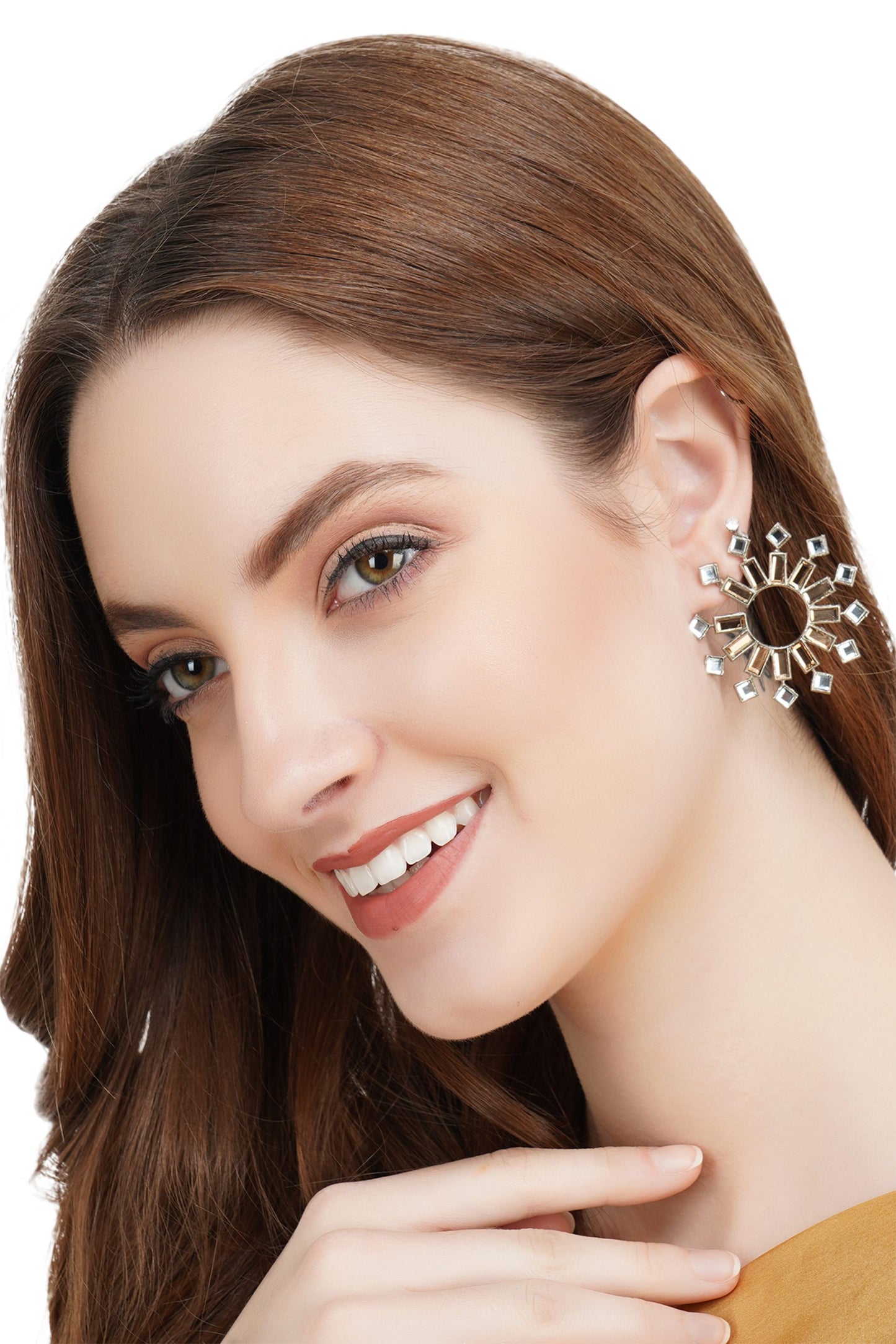 Gold Plated Kundan Stud Earrings - Elegant Radiance