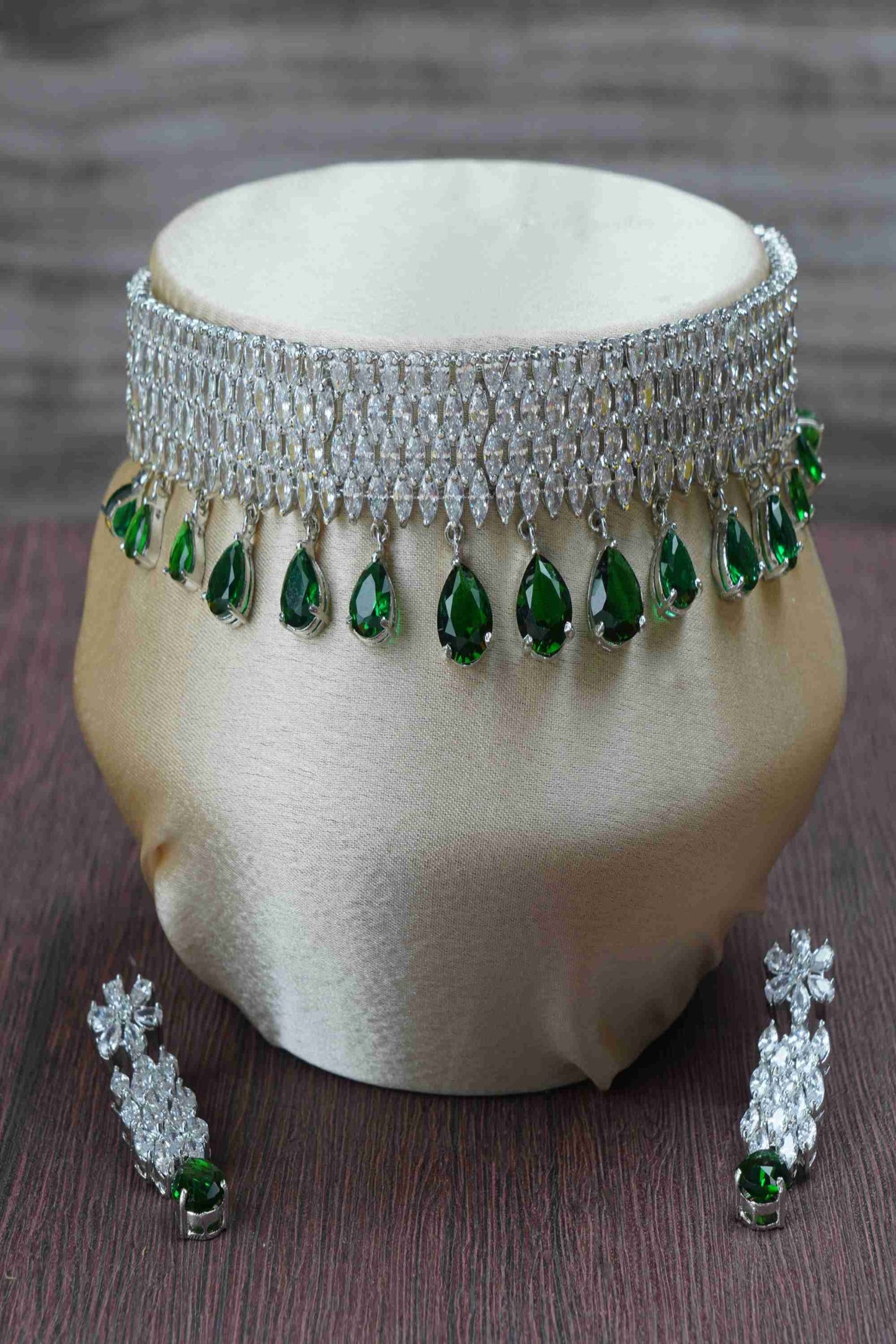 Sophisticated Rhodium Finish Diamond Choker set