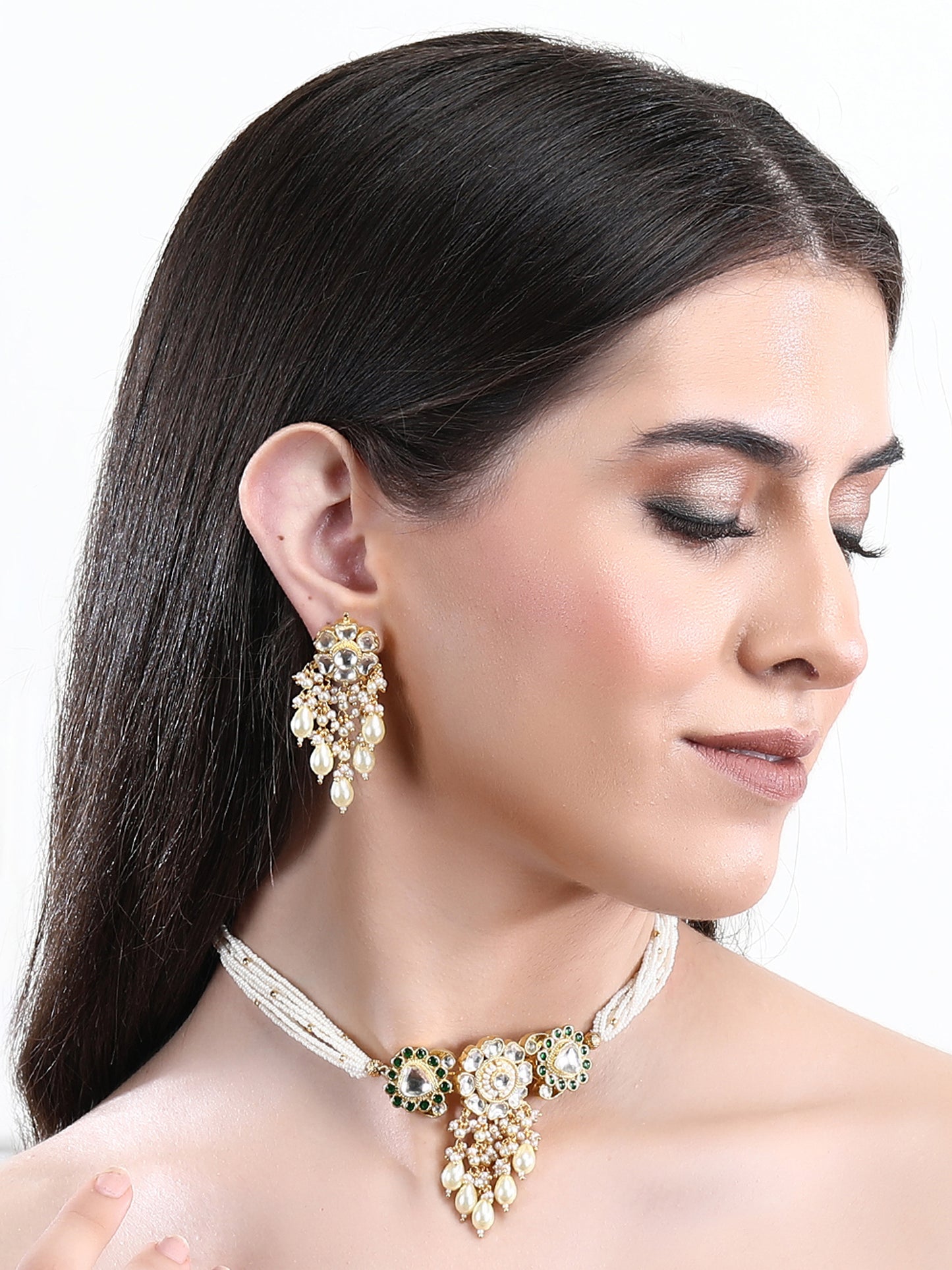 22KT gold Plated Kundan Classic Evergreen and sleek Kundan choker set with Pearls for women and girls