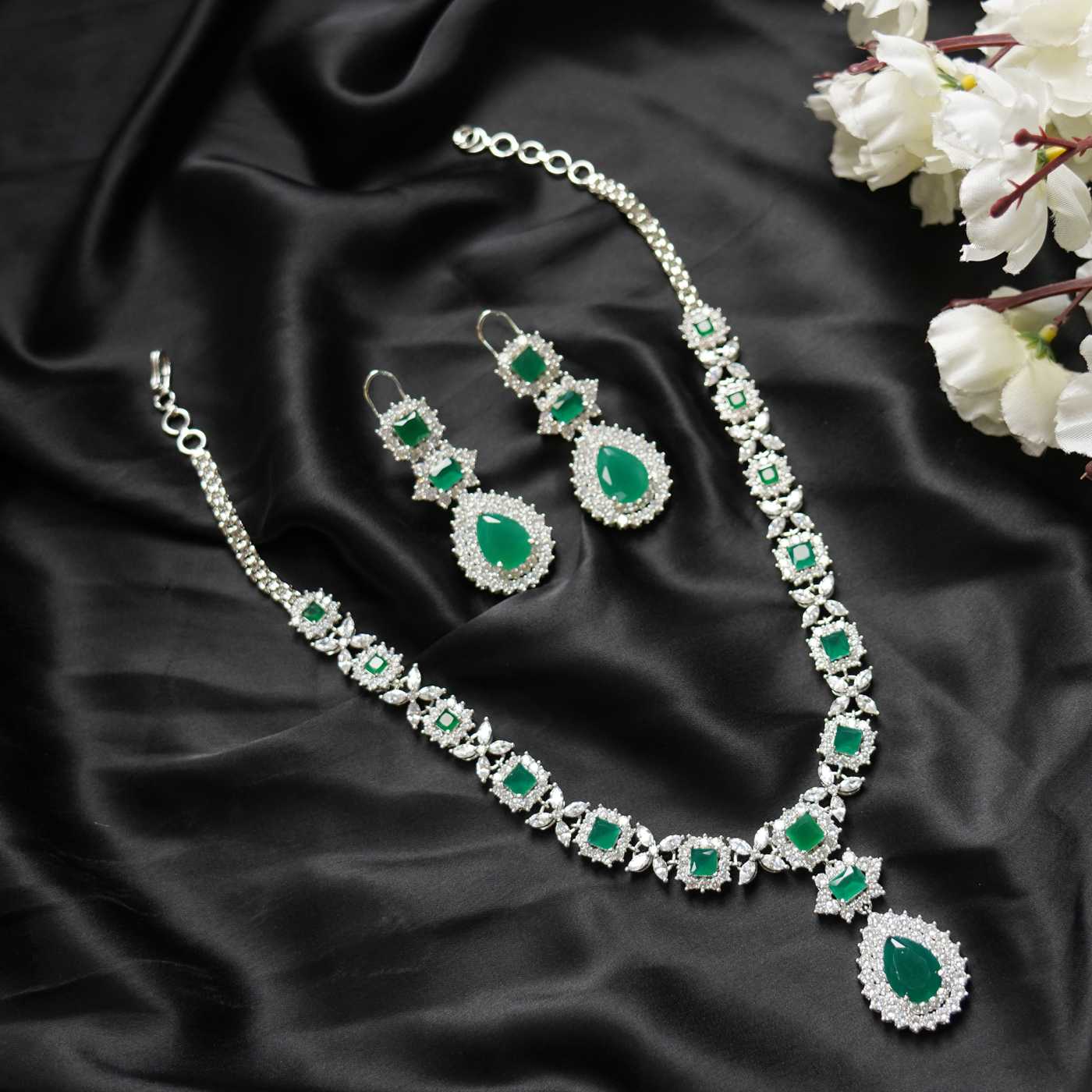 Glittering Rhodium Finish Diamante Necklace Set