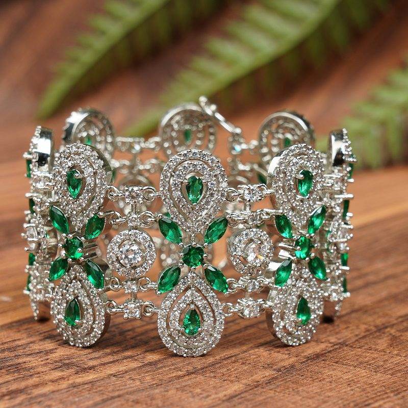 Alluring Rhodium Finish Diamond Studded Bracelet - Auraa Trends