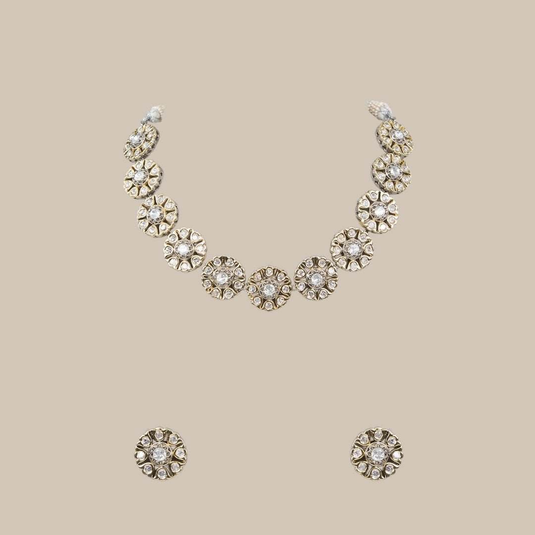Antique Gold Floral Kundan Choker Necklace Set with Stud Earrings - Auraa Trends