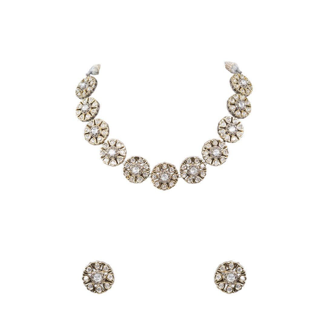 Antique Gold Floral Kundan Choker Necklace Set with Stud Earrings - Auraa Trends - Choker - # - Auraa Trends - Antique Gold Floral Kundan Choker Necklace Set with Stud Earrings