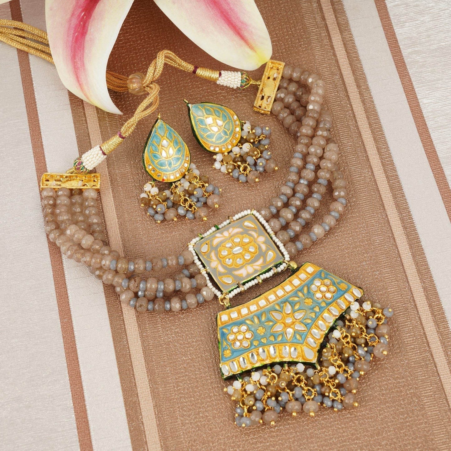 Aristocratic Kundan Necklace Set For Women - Auraa Trends