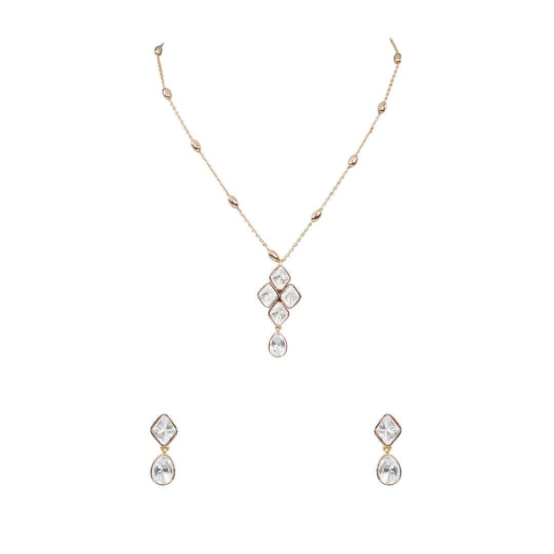 Beautiful Gold-Colored Kundan Necklace Set with Earrings Pendant Necklace - Auraa Trends
