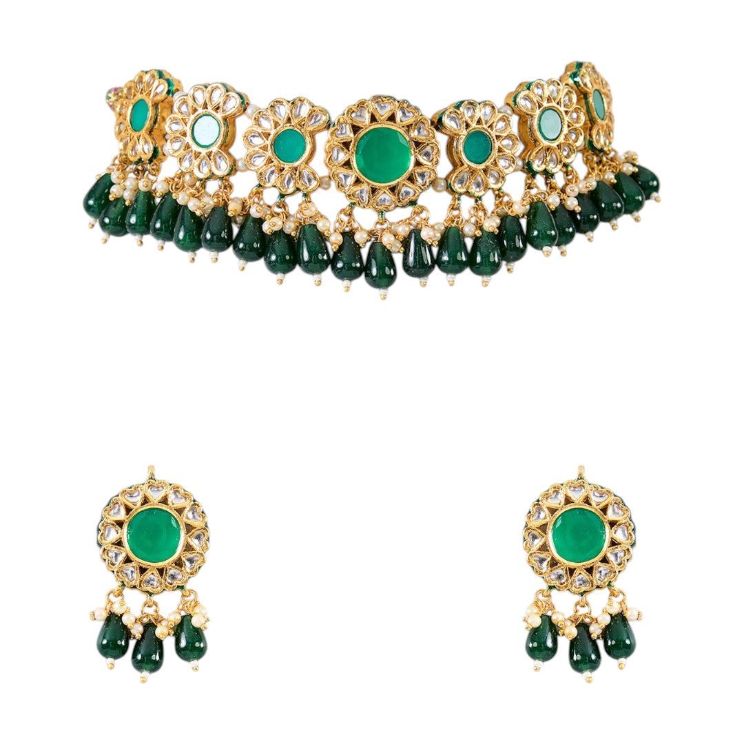 Beautiful Green Kundan Choker Necklace Set with Earrings –Traditional Bridal Jewelry - Auraa Trends - choker - - Auraa Trends - Green kundan choker set Bridal choker necklace Traditional kundan jewelry Indian wedding jewelry