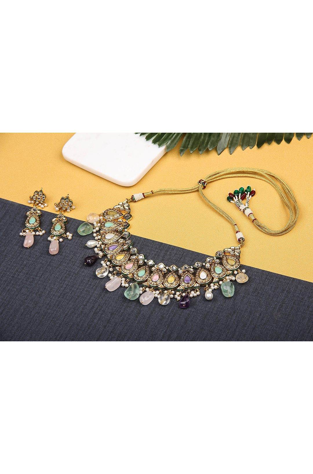 Brilliant Gold Plated Kundan Necklace Set - Auraa Trends