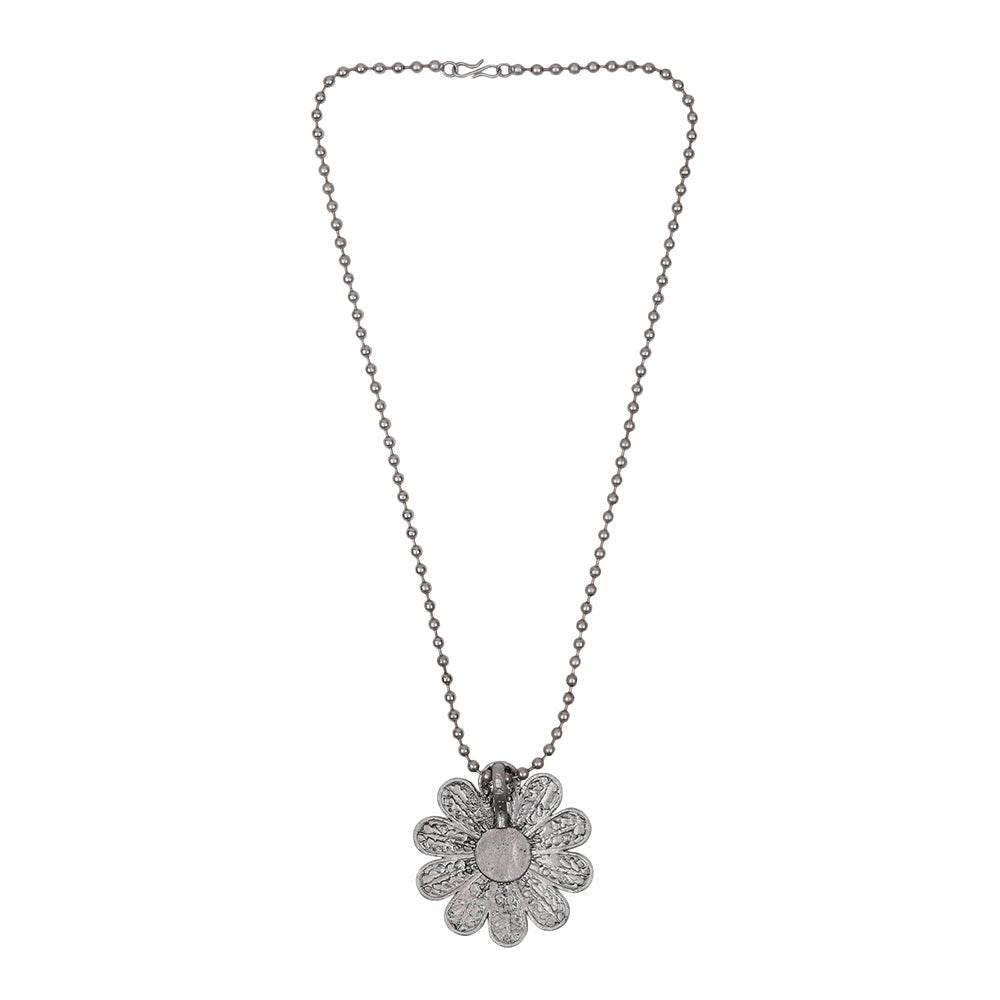 Buy Aviana Beautiful Silver-Tone Floral Pendant Women's Necklace - Auraa Trends