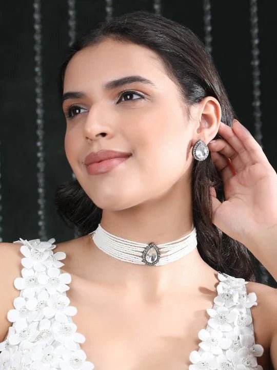 Buy Aviana Gold-Plated Kundan & Pearl Choker Necklace Set - Auraa Trends