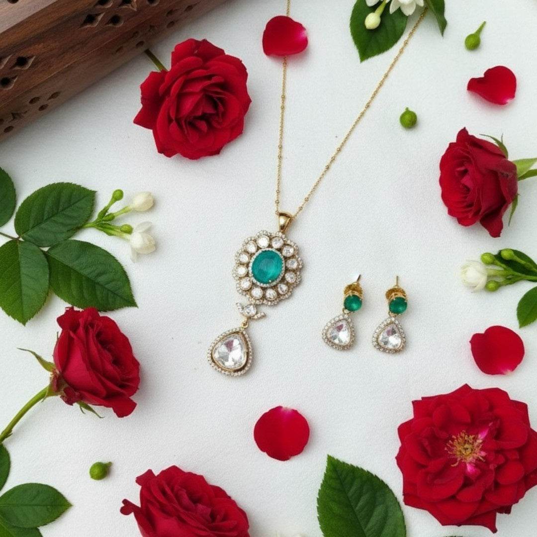 Elegant Emerald Green Stone Necklace Set with Earrings for Women - Auraa Trends