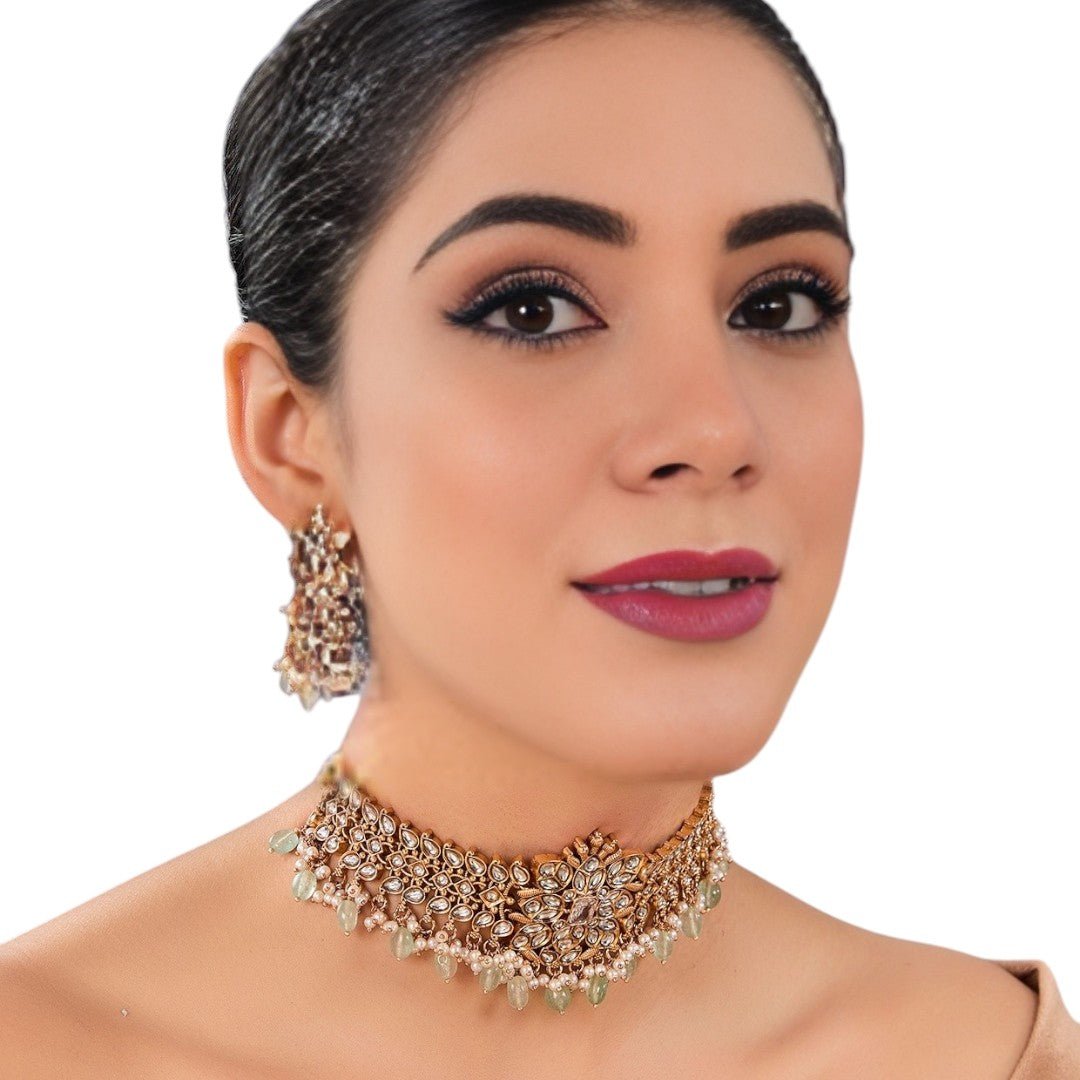 Choker Royal Floral Kundan Necklace Set - Auraa Trends - choker - # - Auraa Trends - Choker Royal Floral Kundan Necklace Set