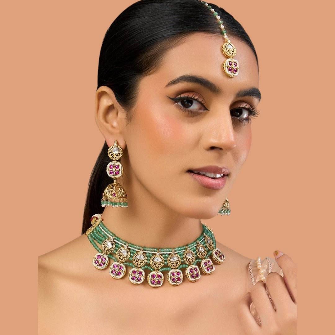 Classic Kundan and Green Bead Choker Set. - Auraa Trends