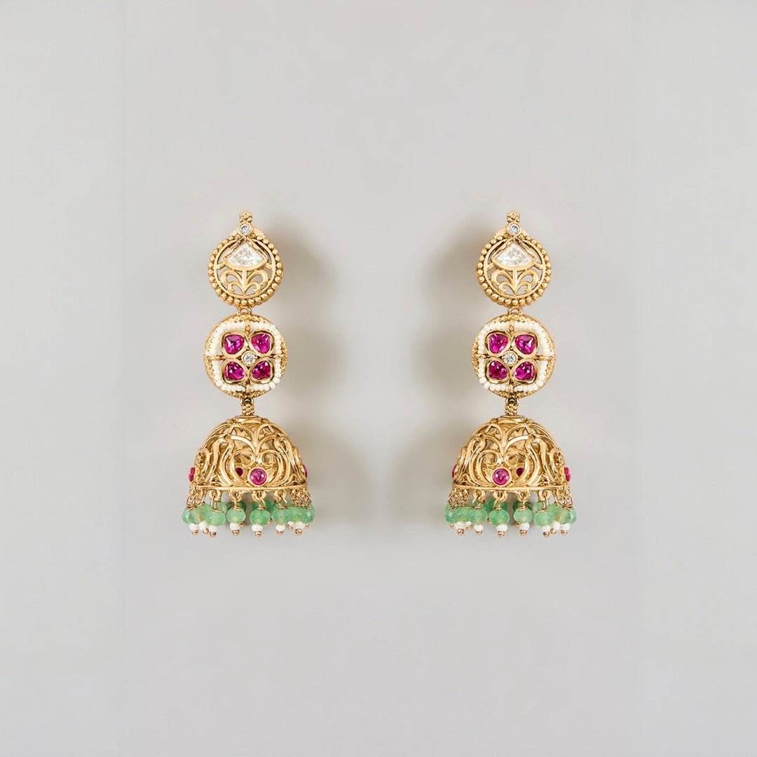 Classic Kundan and Green Bead Choker Set. - Auraa Trends