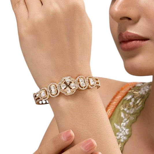 Designer Gold-Plated Kundan Bangle with Diamond-Cut Detailing for Women - Auraa Trends