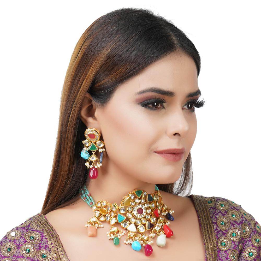 Dignified Kundan Necklace Set 22KT Gold Plated - Auraa Trends