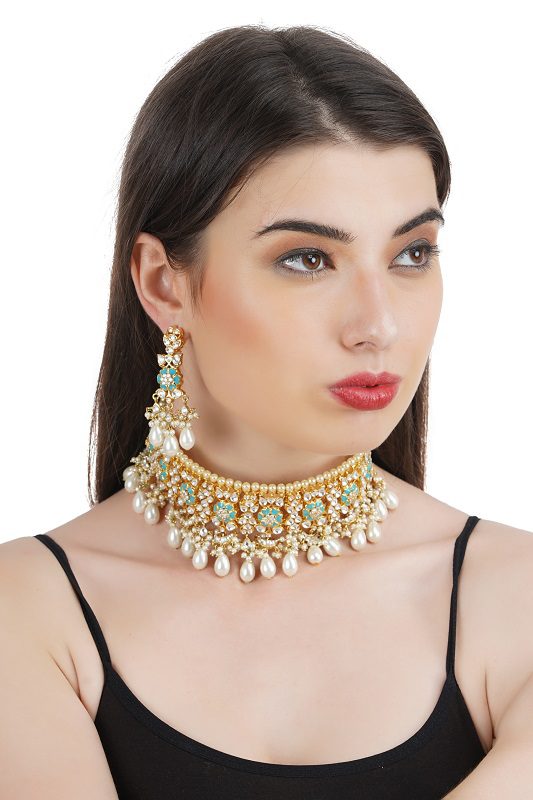 Kundan Gold-Plated Choker Necklace Set with Earrings