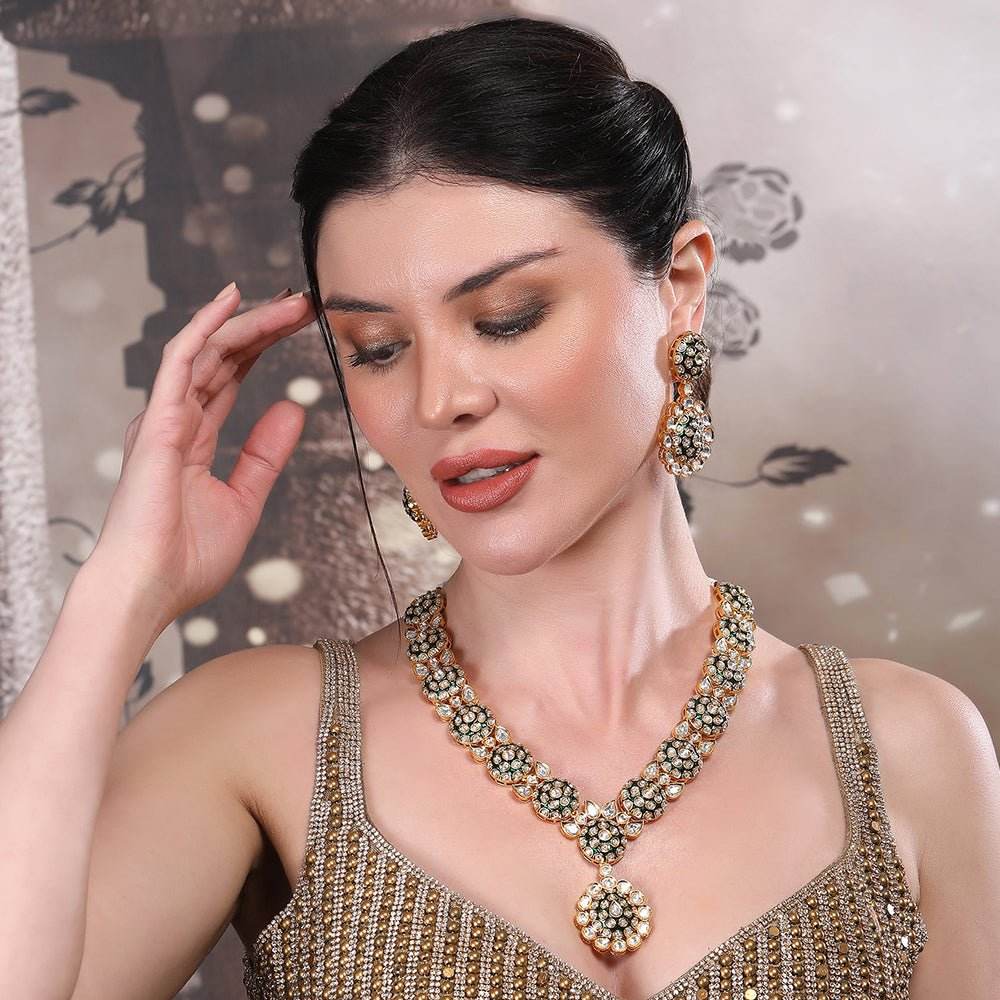 Elegant Gold-Plated Kundan Bridal Necklace Set - Auraa Trends