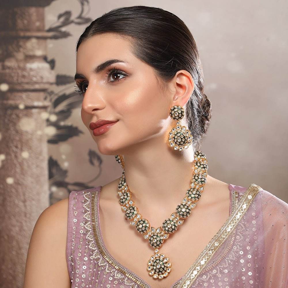 Elegant Gold-Plated Kundan Bridal Necklace Set - Auraa Trends