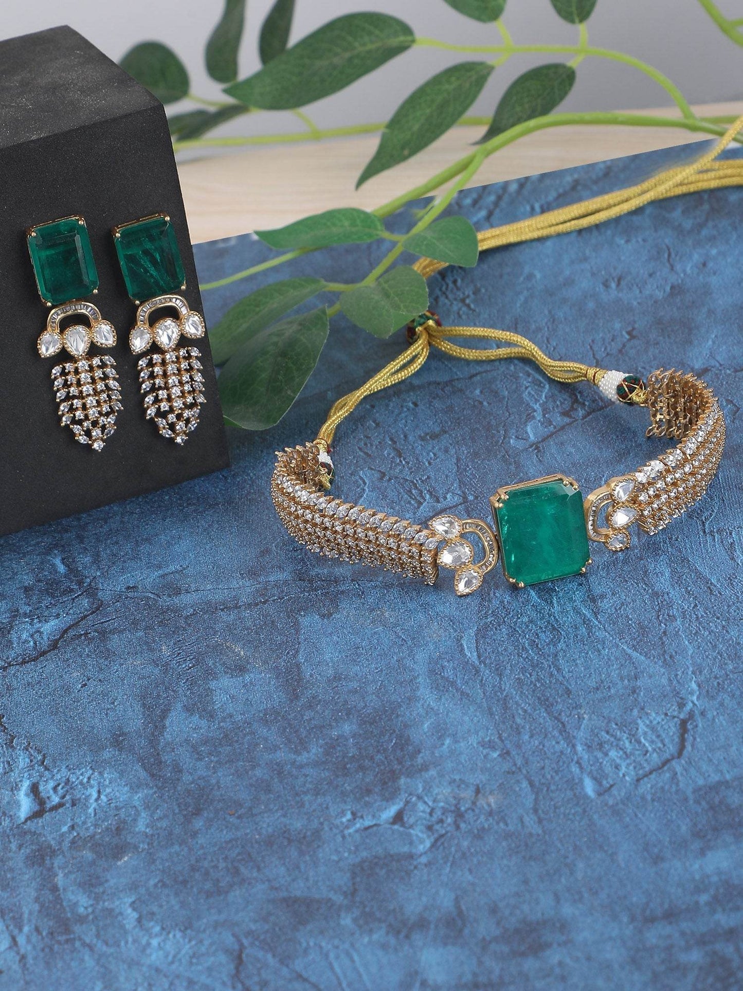 Elegant Gold Plated Kundan Green Choker Necklace Set for Women - Auraa Trends