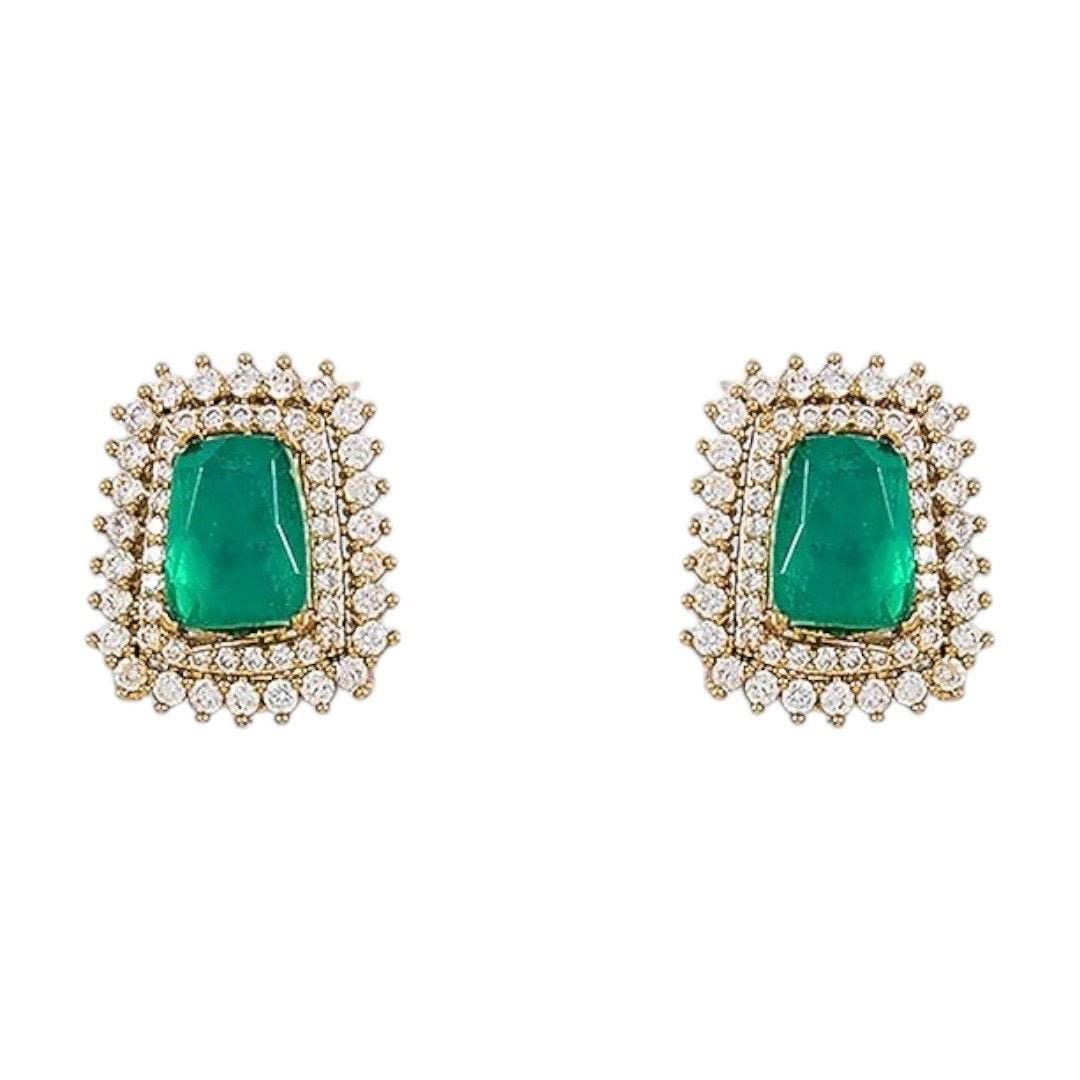 Elegant Green Pendant Kundan Choker Necklace Set with Stud Earrings for Women - Auraa Trends