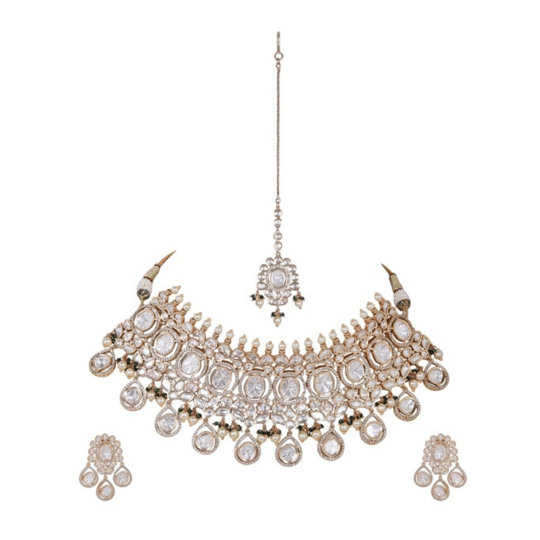 Elegant Kundan Bridal Necklace Set with Earrings & Maangtikka - Choker - Auraa Trends - Elegant Kundan Bridal Necklace Set