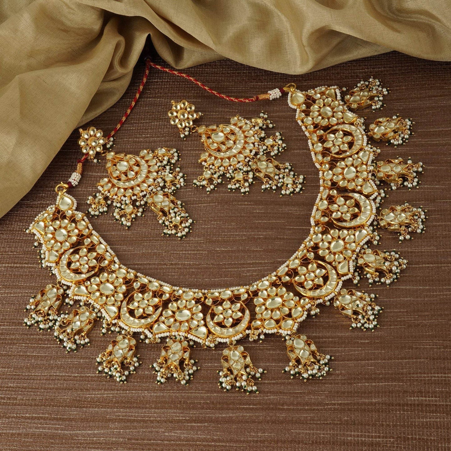 Elegant Kundan Necklace Set - Auraa Trends