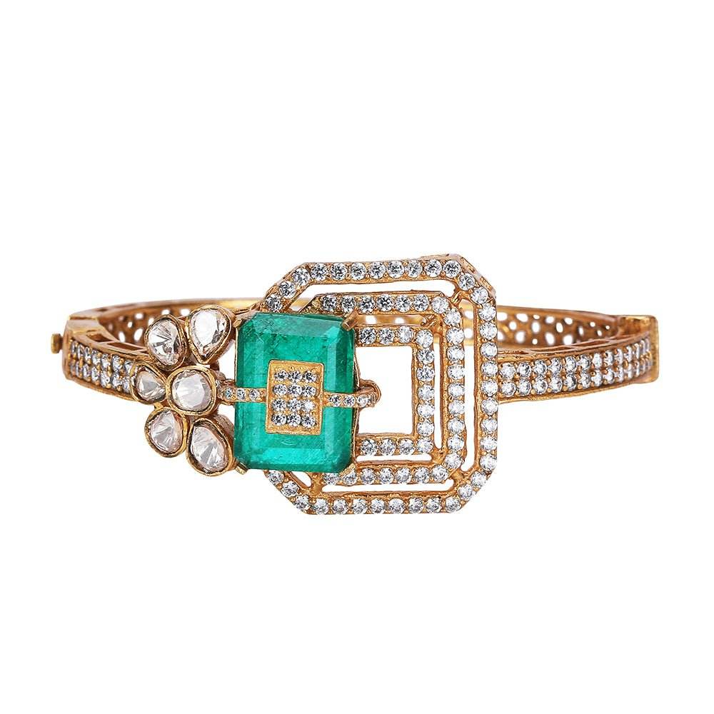 Elegant Moissanite & Emerald Gold-Tone Bracelet - Auraa Trends