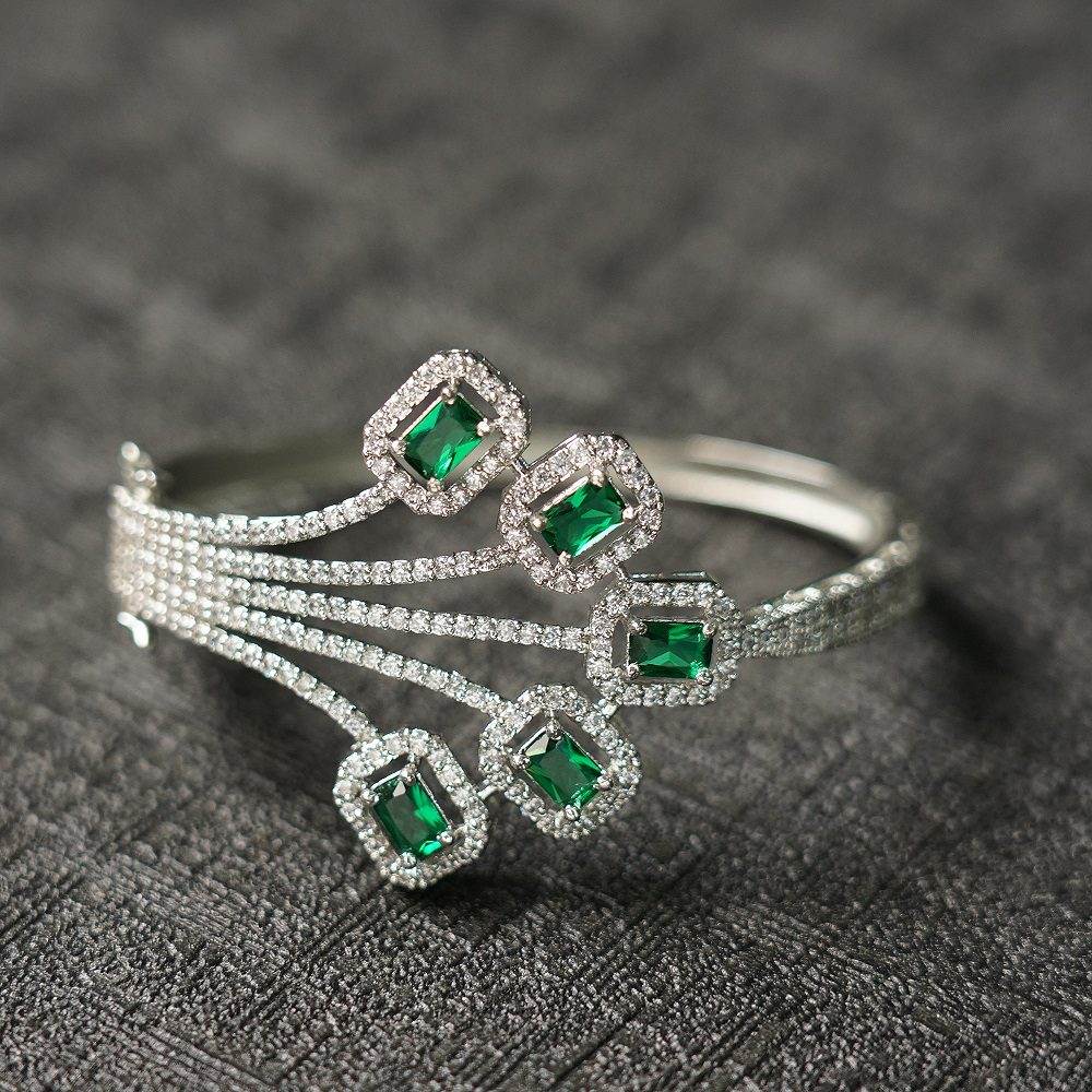 Elegant Rhodium Finish Diamond Bracelet with Moissanite Stones - Auraa Trends