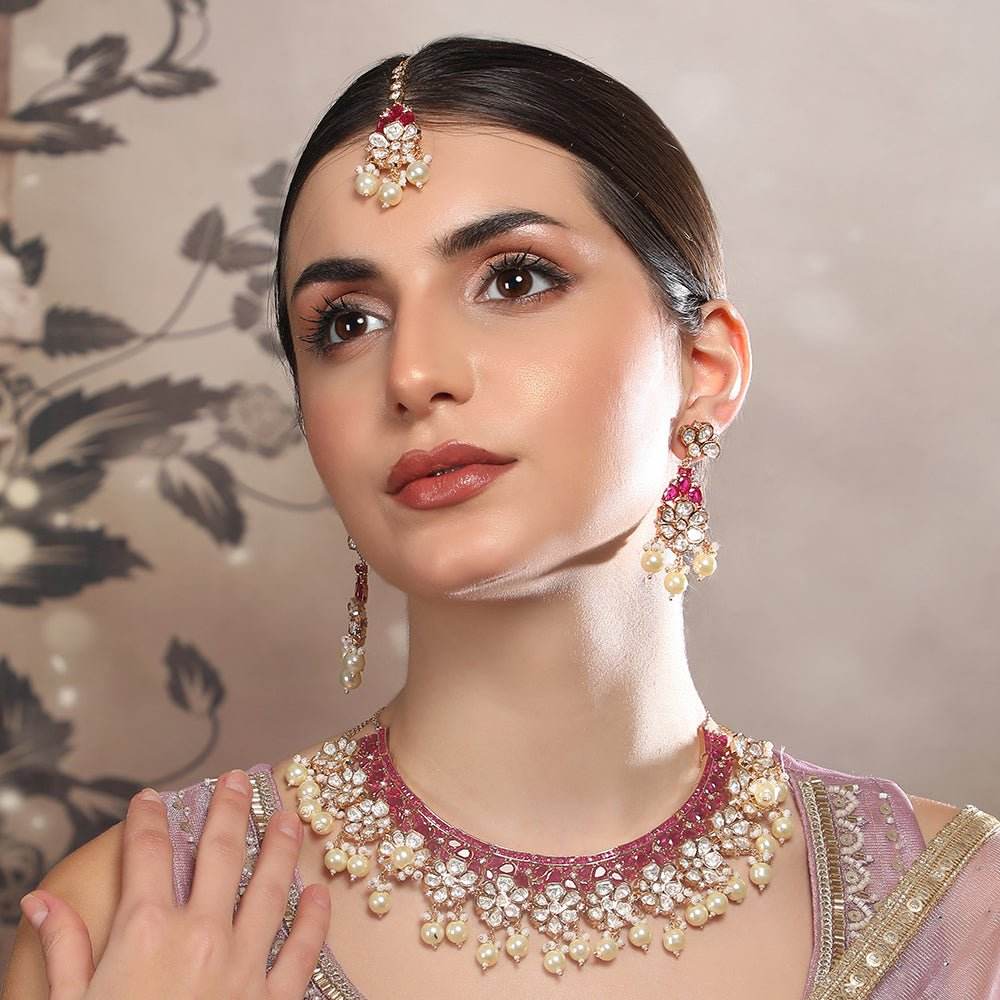 Elegant Ruby Kundan Bridal Choker Necklace Set with Maangtikka - Auraa Trends