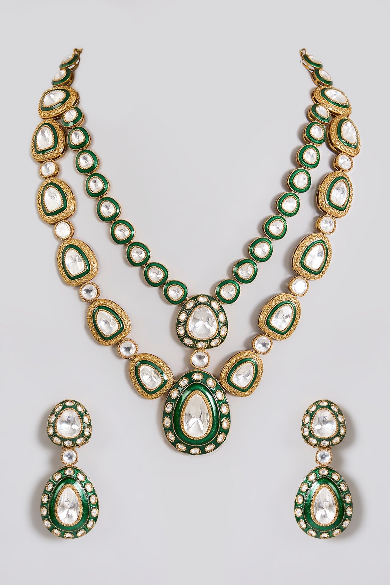 Emerald Green & Kundan Pearl Bridal Necklace Set - Auraa Trends - Necklace - Antique gold bridal jewelry Ethnic Earrings