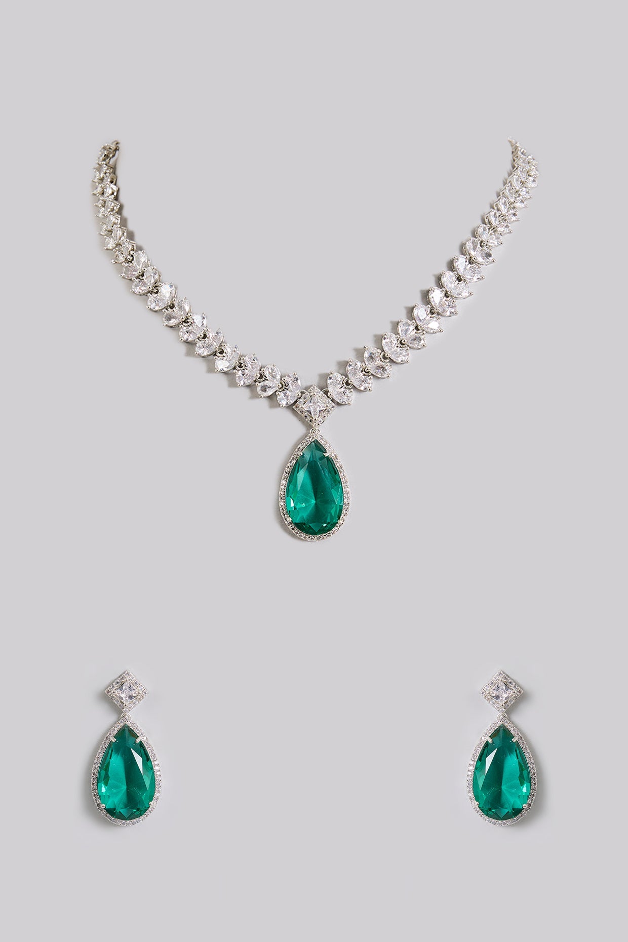 Emerald Green Drop Diamond Necklace with Earrings - Auraa Trends - Necklace Set - - Auraa Trends - Emerald Green Drop Diamond Necklace with Earrings