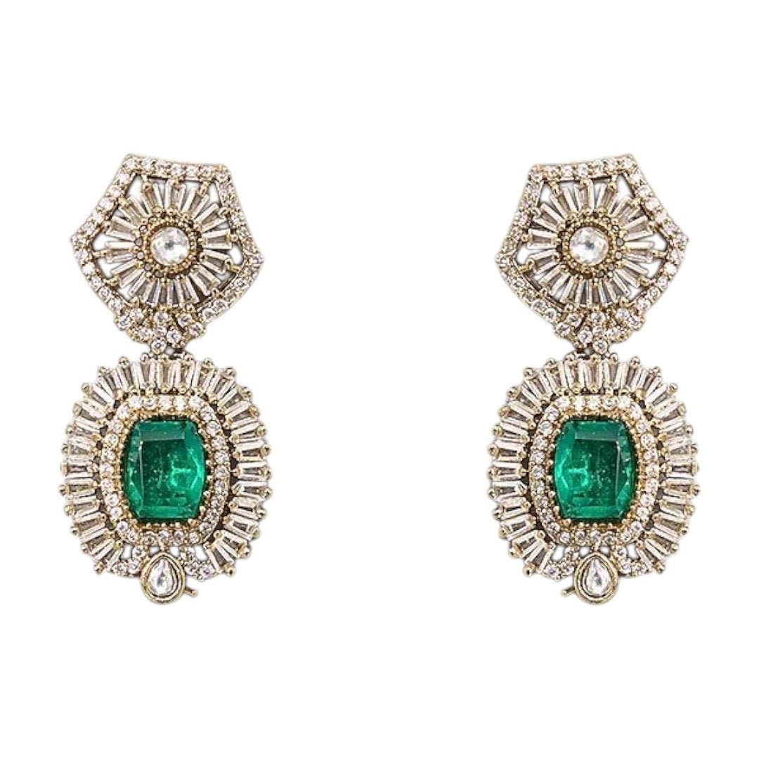 Emerald Green Kundan Choker Necklace Set with Earrings - Auraa Trends - Necklace Set - - Auraa Trends - Emerald Green Kundan Choker Necklace Set with Earrings
