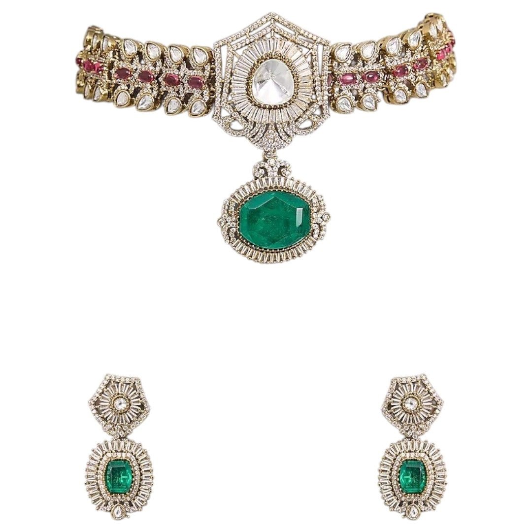 Emerald Green Kundan Choker Necklace Set with Earrings - Auraa Trends - Necklace Set - - Auraa Trends - Emerald Green Kundan Choker Necklace Set with Earrings