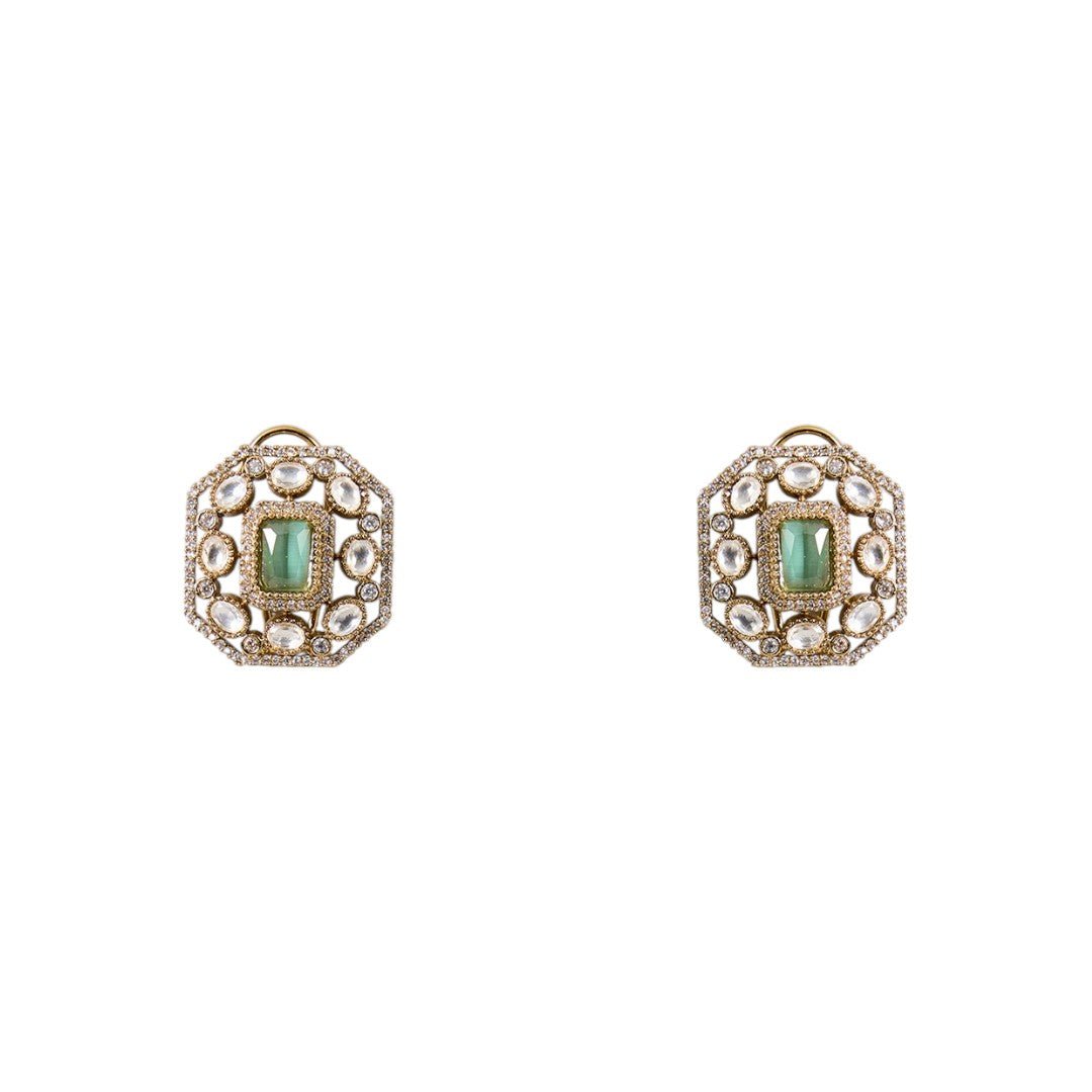 Emerald Green Kundan Choker Set with Statement Stud Earrings - Auraa Trends - Emerald Green Kundan Choker Set Stud Earrings