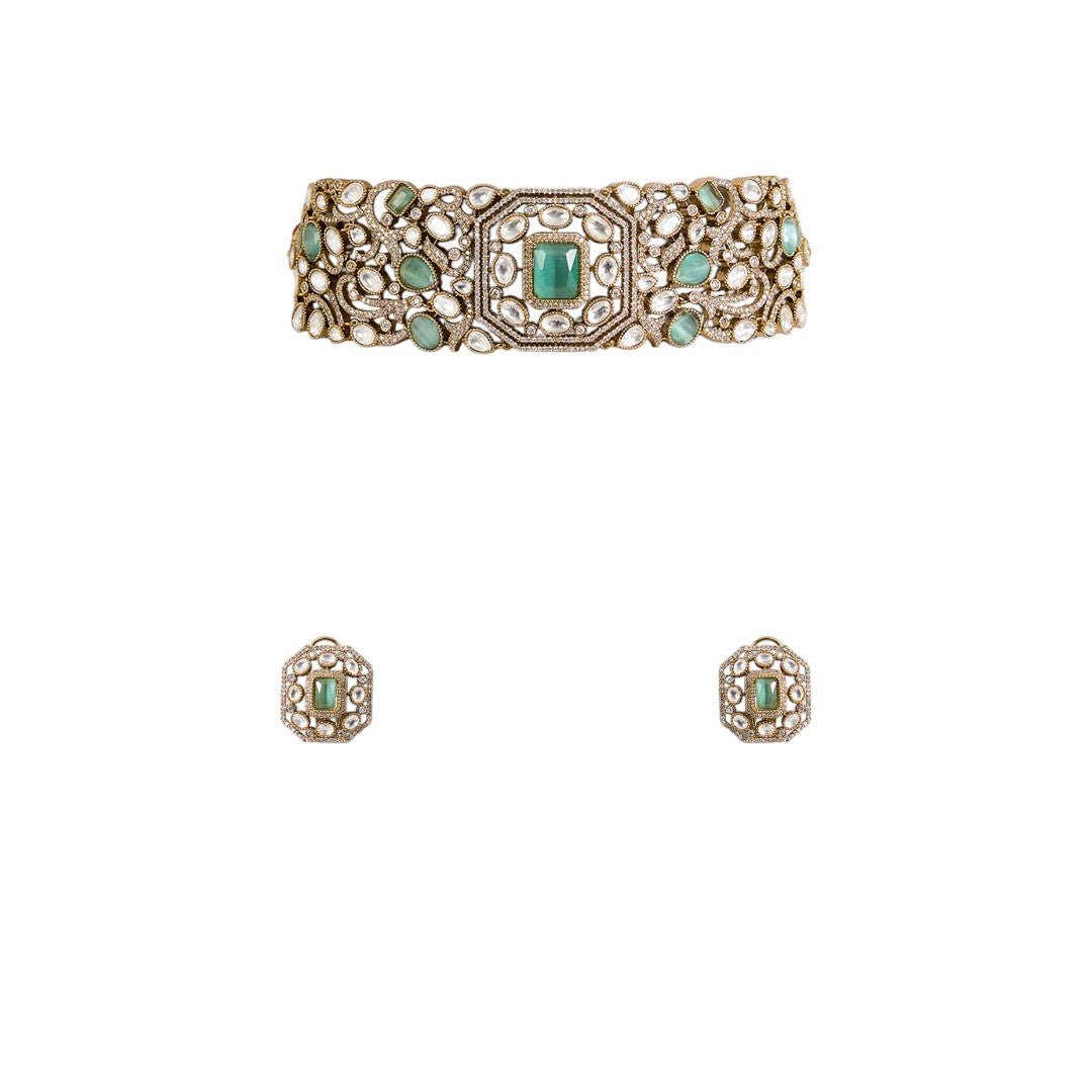 Emerald Green Kundan Choker Set with Statement Stud Earrings - Auraa Trends - Emerald Green Kundan Choker Set Stud Earrings