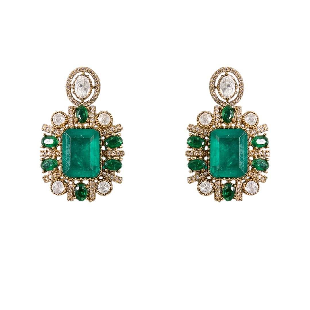 Emerald Green Kundan Necklace Set with Bold Statement Earrings - Auraa Trends