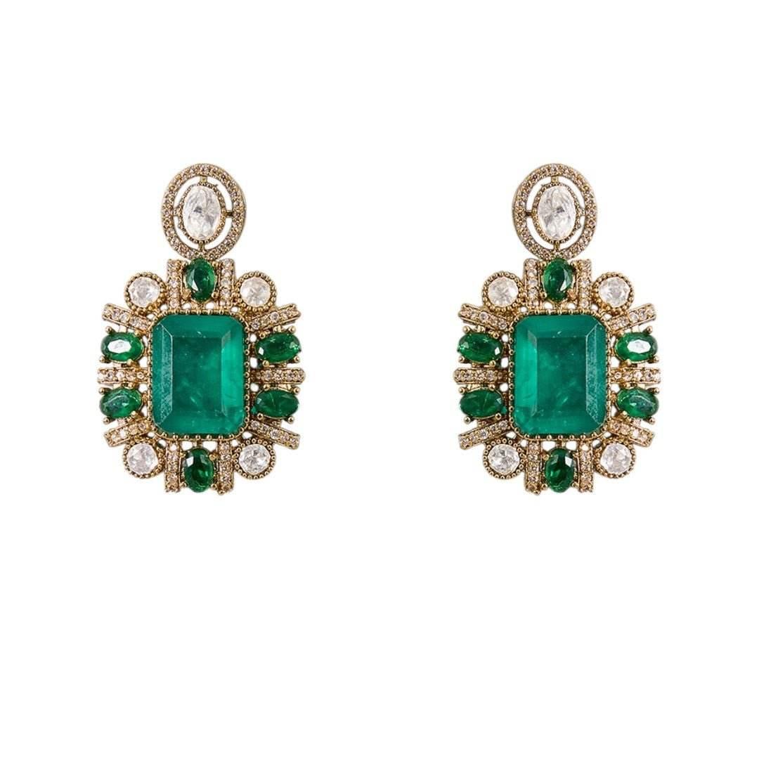 Emerald Green Kundan Necklace Set with Bold Statement Earrings - Auraa Trends