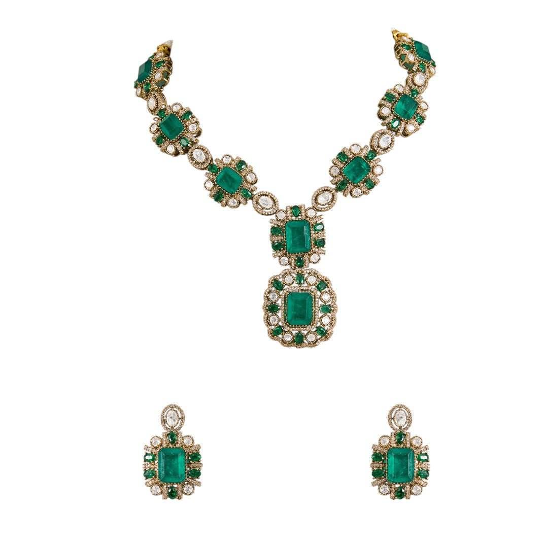 Emerald Green Kundan Necklace Set with Bold Statement Earrings - Auraa Trends