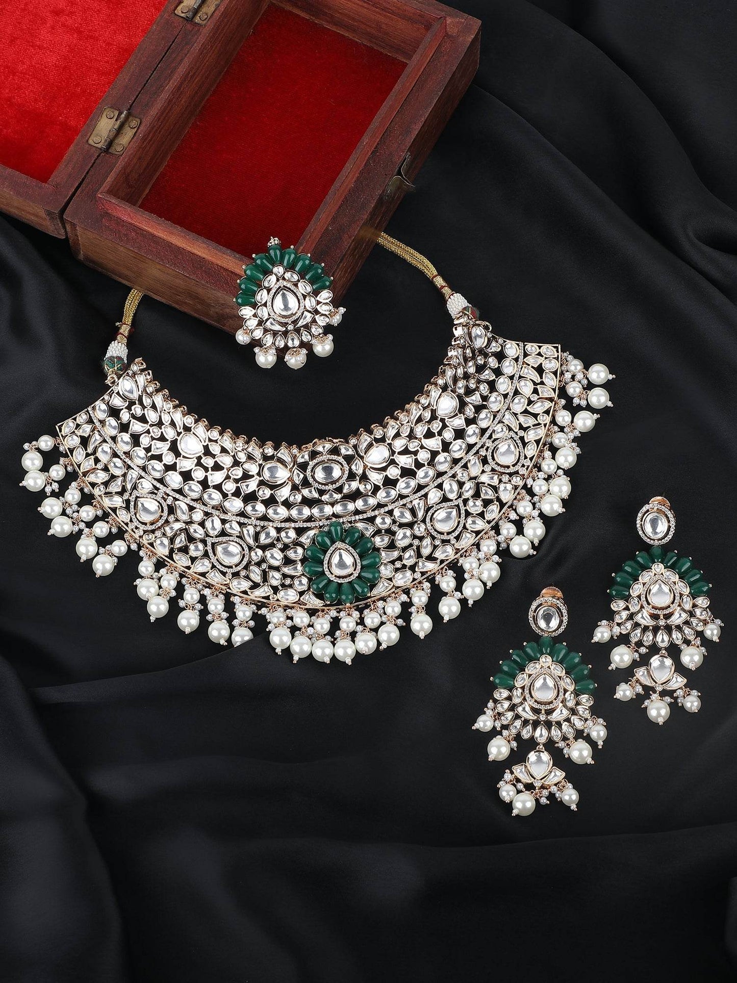 Fluoride & Polki Bridal Necklace Set - Auraa Trends