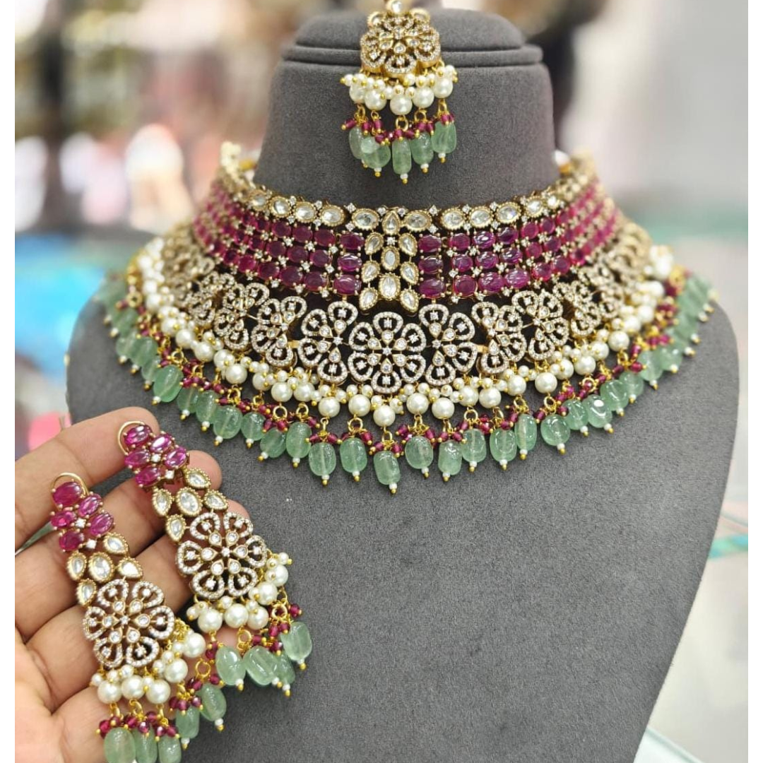 "Bridal Kundan choker necklace set with green beads, pearls, and matching earrings and maang tikka – traditional Indian jewelry for women"