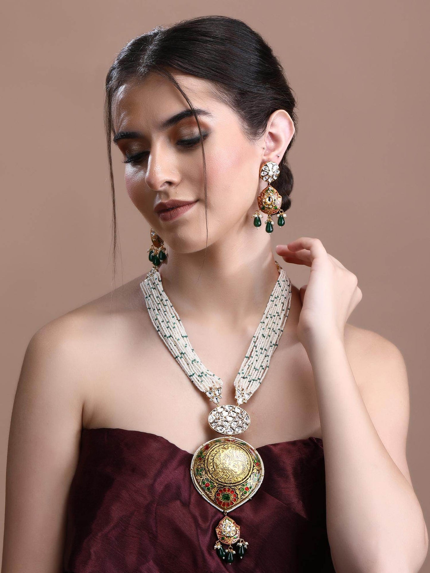 Glamorous 22KT Gold plated Kundan Brown Necklace Set - Auraa Trends