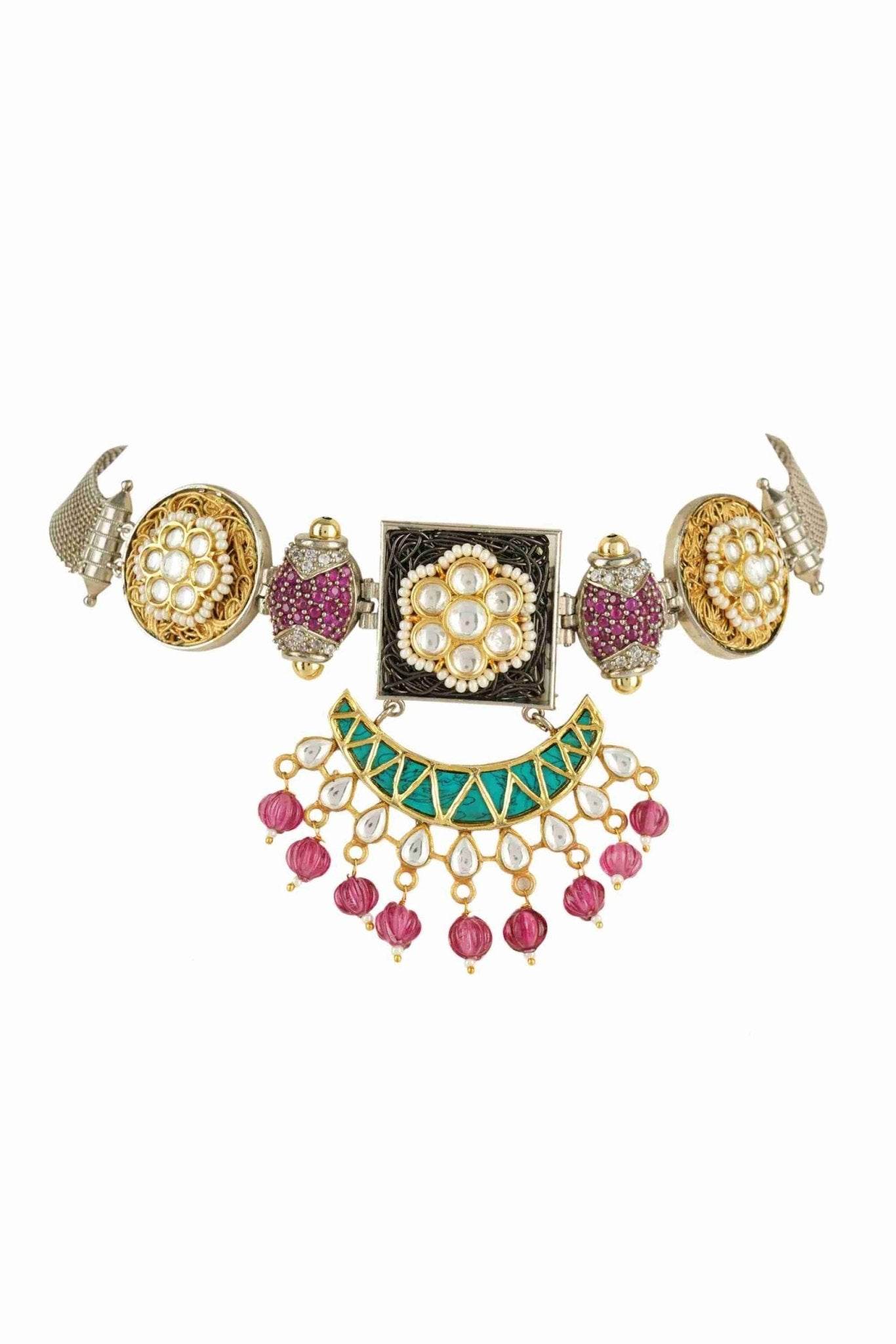 Glistening Gold Plated Kundan Choker Necklace Set - Auraa Trends