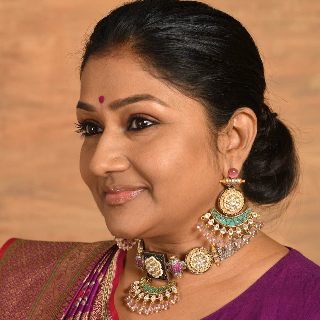 Glistening Gold Plated Kundan Choker Necklace Set - Auraa Trends