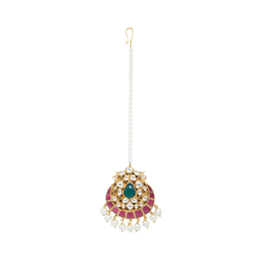 Gold Finish Kundan Maangtikka - Auraa Trends - Maangtika - # - Auraa Trends - Gold Finish Kundan Maangtikka