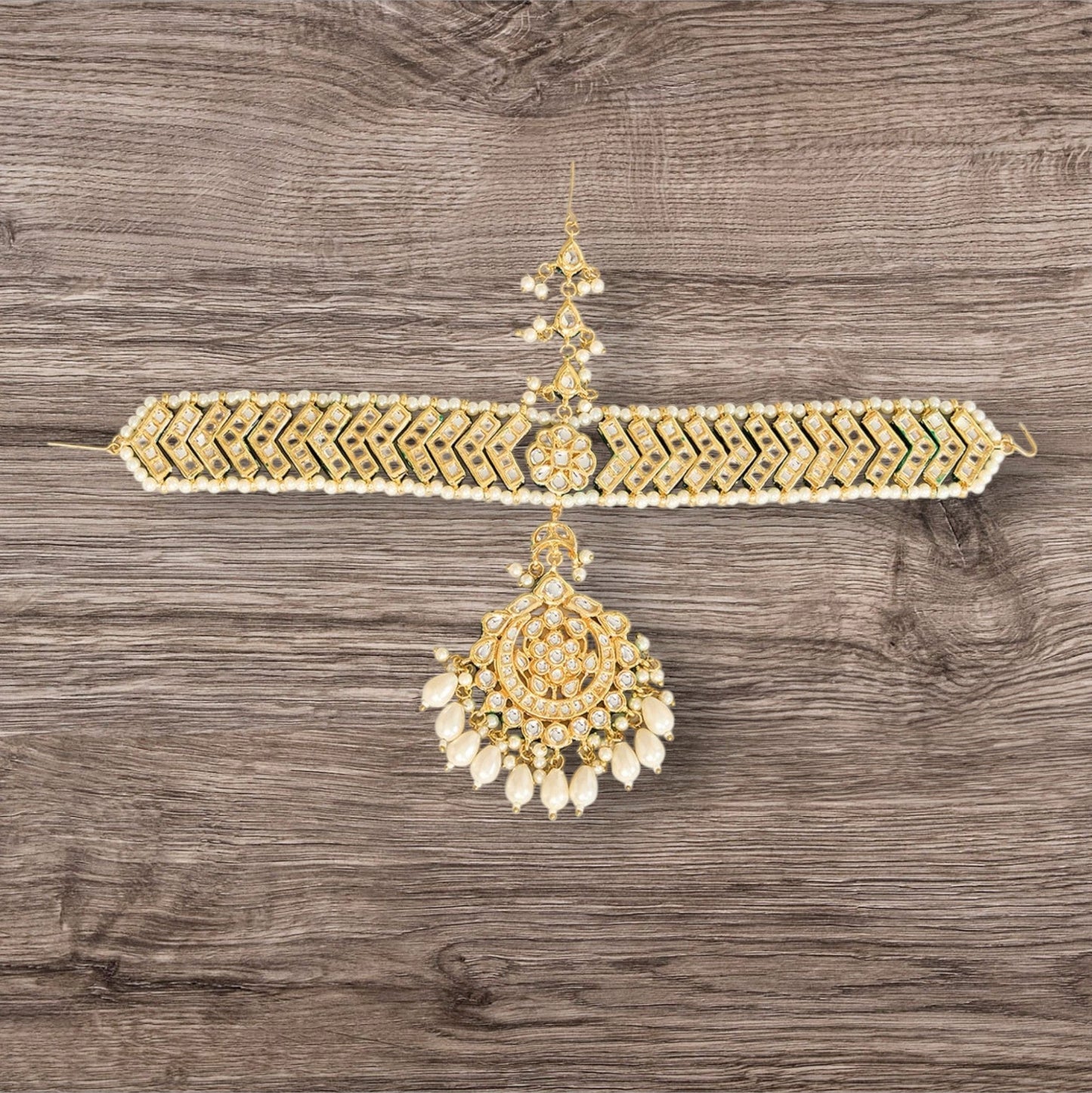 Gold Finish Kundan Stone & Pearl Chain Mathapatti - Auraa Trends - Mathapati - # - Auraa Trends - Gold Finish Kundan Stone & Pearl Chain Mathapatti