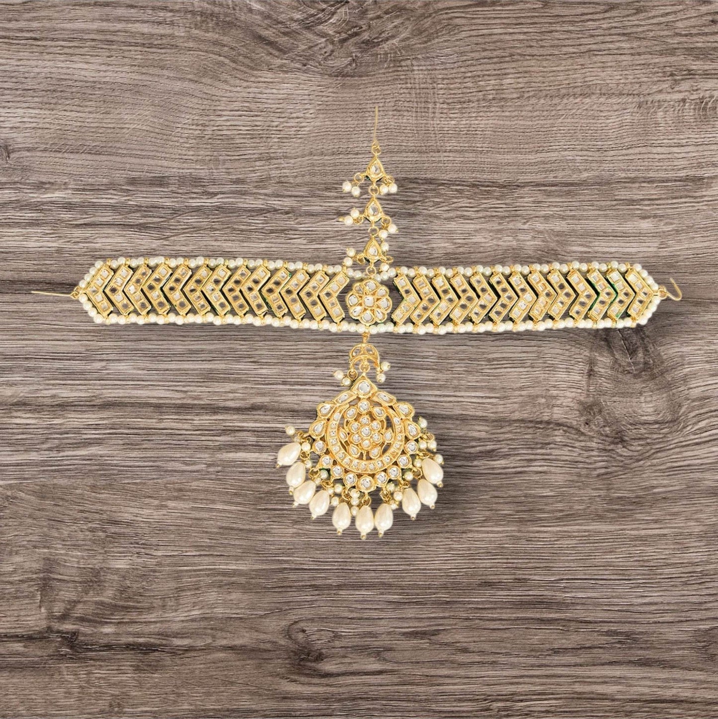 Gold Finish Kundan Stone & Pearl Chain Mathapatti - Auraa Trends